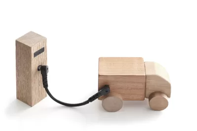 Drveni dječji električni autić