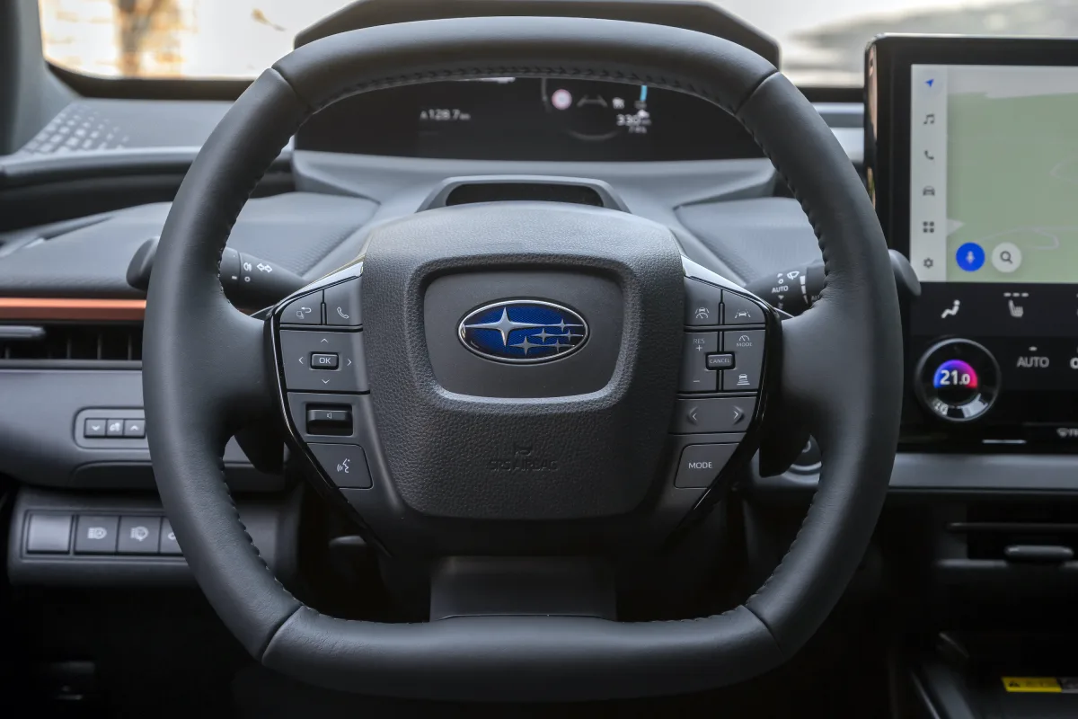 Subaru Uncharted, volan i središnji ekran s navigacijom