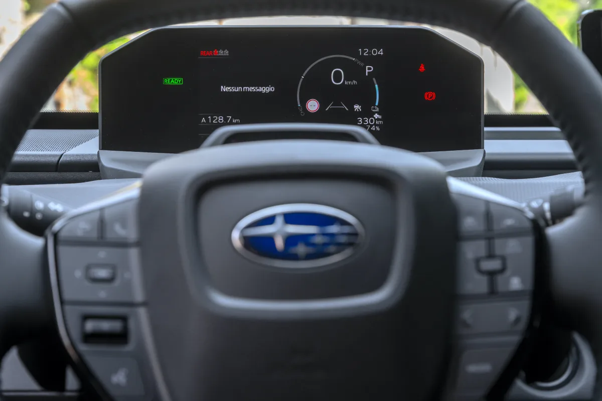 Subaru Uncharted, volan i digitalni instrumenti